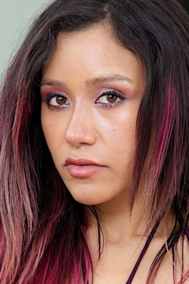 Hailey Nyxx from DOTHEWIFE